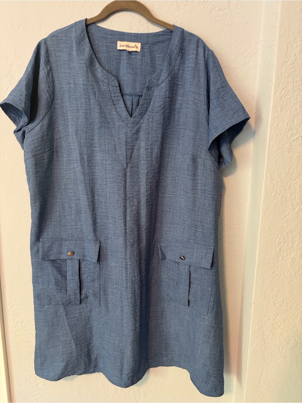 Chambray Blue Short-Sleeve Midi Dress with Pocket Flaps
